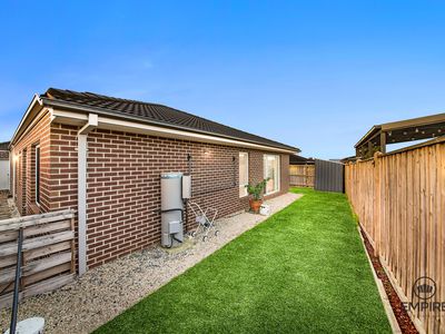 9 Grande Belmond Avenue, Clyde
