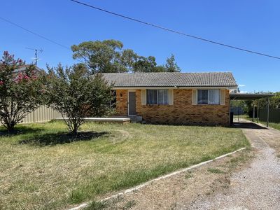 19 TERRY STREET, South Tamworth