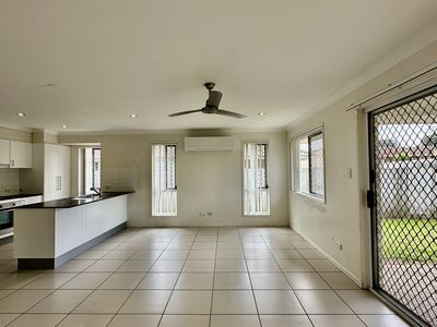 18 Littleford Cct, Bundamba
