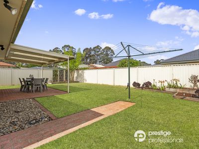 12 Woolmers Court, Wattle Grove