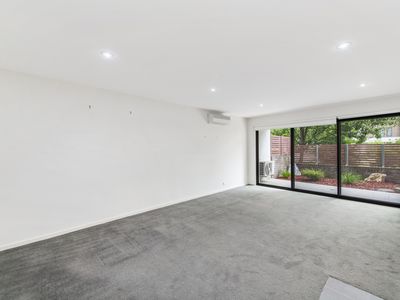 31 / 39 Jerrabomberra Avenue, Narrabundah