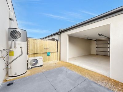 13 Sustain Street, Mambourin