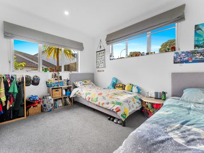 20 Admirals Court Drive, Greenhithe