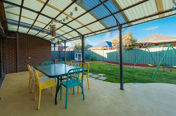 27 Cheltenham Close, Craigieburn