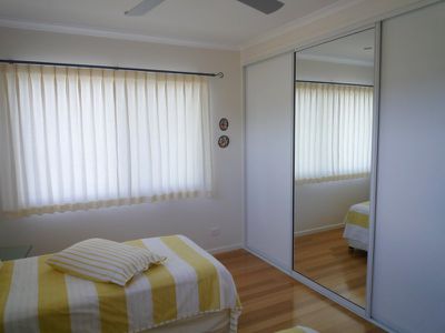 12 Sunset Avenue, Woodgate