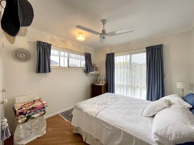 9 Lakeside Court, Torquay