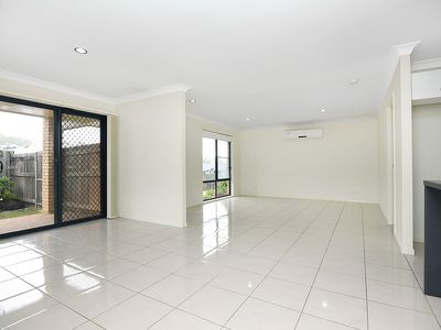 1 / 9 Sandalwood Drive, Glenvale