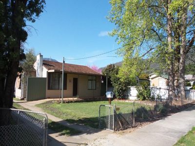 103 Lakeside Avenue , Mount Beauty