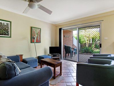 2 / 21 Beach Road, Hawks Nest