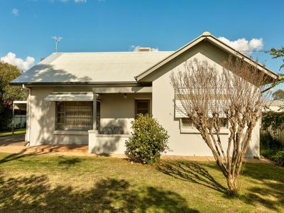 142 Federation Avenue, Corowa