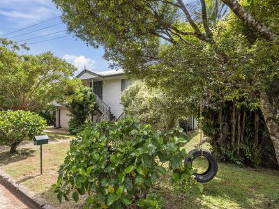 1 Maple Avenue, Mapleton