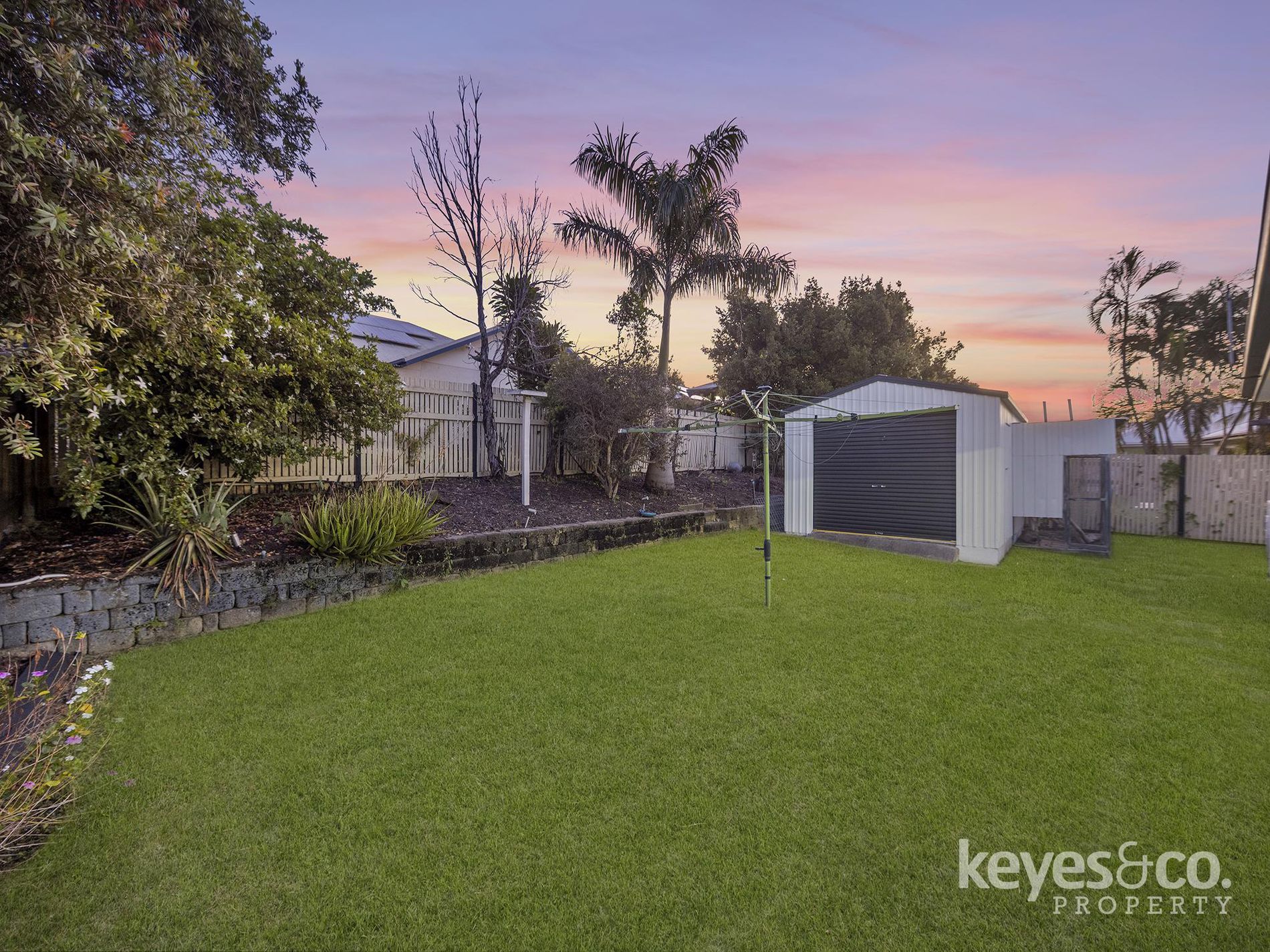 214 Riverside Boulevard, Douglas