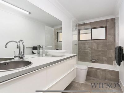 13 / 17 Dunmore Terrace, Auchenflower