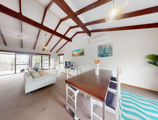 Beautifully presented Noosa Heads Home - AVAILABLE LATE JANUARY image 7
