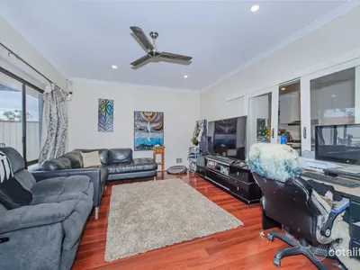 46 Bushby Street, Midvale