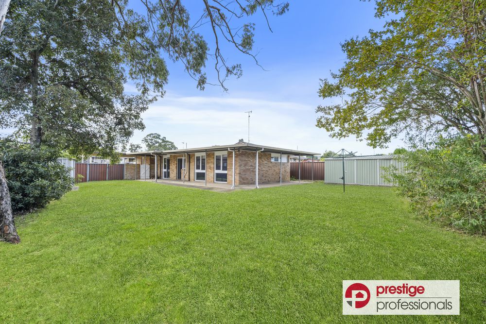 32 Burton Avenue, Moorebank