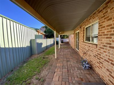 1/124 York Street, Forbes