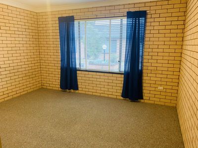 2 / 5 Opal Street, Dubbo
