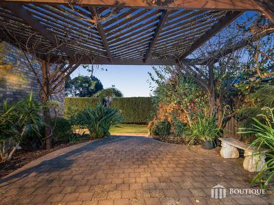 1 / 21 Outlook Drive, Dandenong North