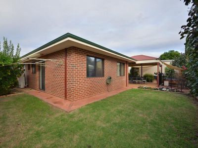 5 Smythe Drive, Broadwood