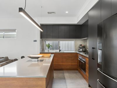 52 Sugargum Rise, Kiara