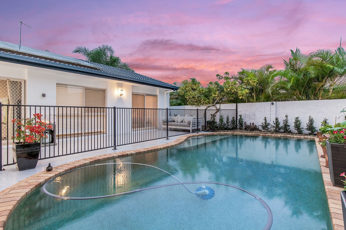 5 Santabelle Crescent, Clear Island Waters