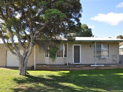 22 Bogan Gate Rd, Forbes