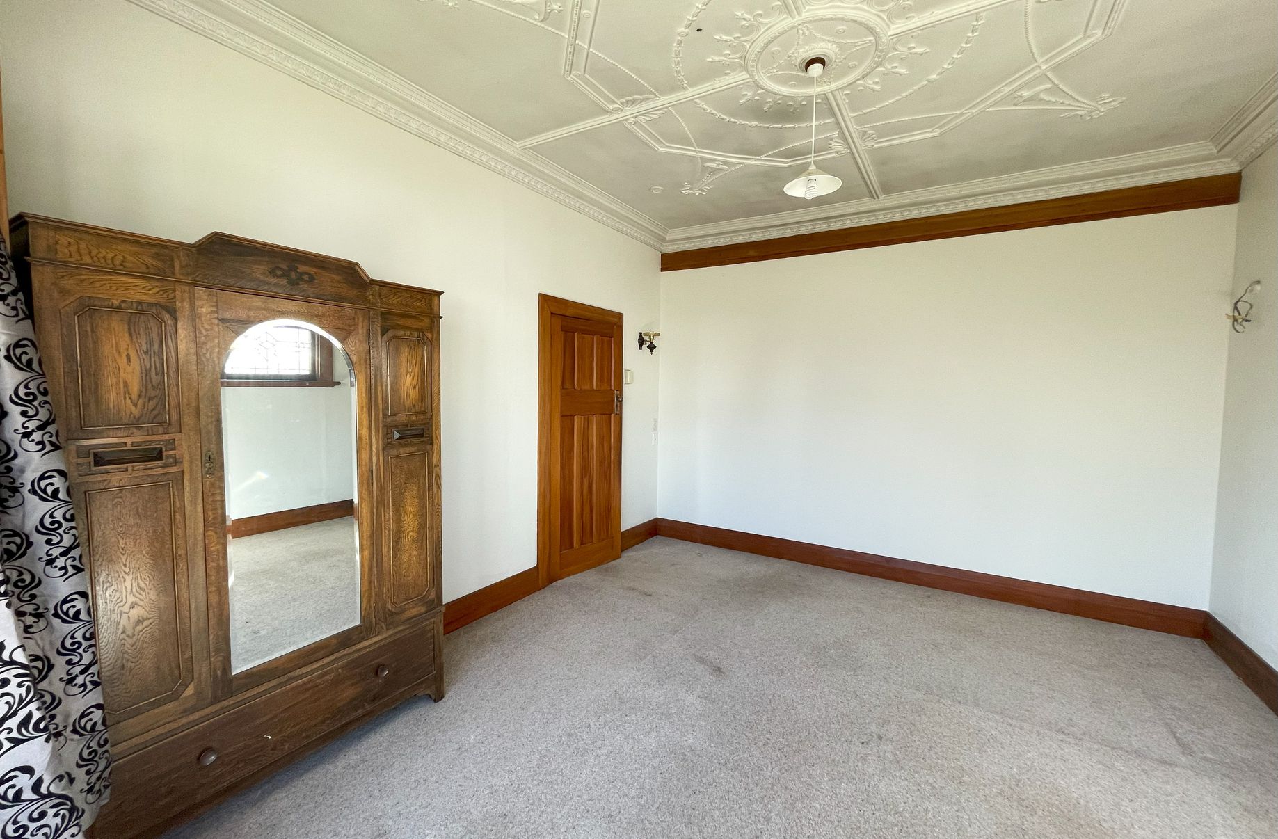 105 Macandrew Road, South Dunedin