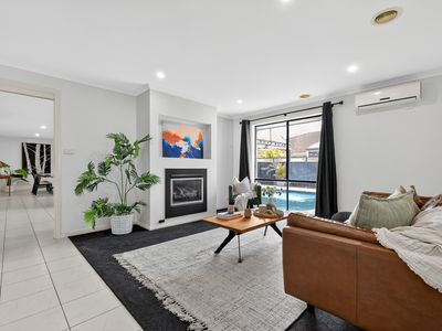 3 Galway Place, Cranbourne