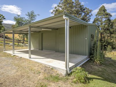 114 Gums Road, Mountain River