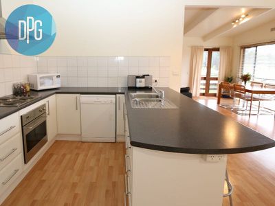 2 / 4 Omega Street, Merrijig