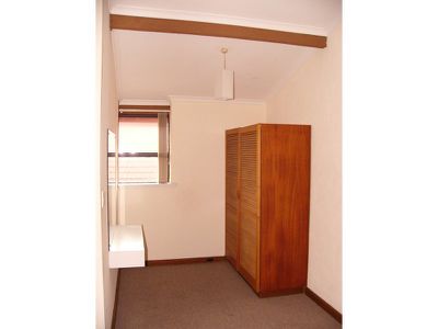 13 / 23 Moseley Street, Glenelg