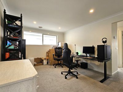 27 Abbots Avenue, Williams Landing