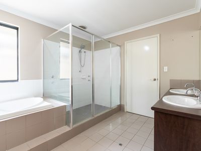 10 Pavonia Parade, Baldivis