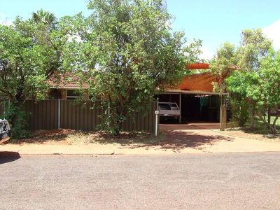 4 Warrambucca Crescent, Newman