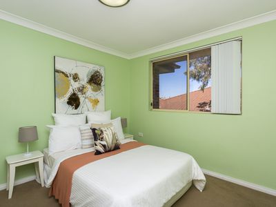 9 / 13 Cairds Avenue, Bankstown