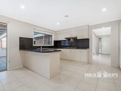 6 Niagara Court, Hampton Park
