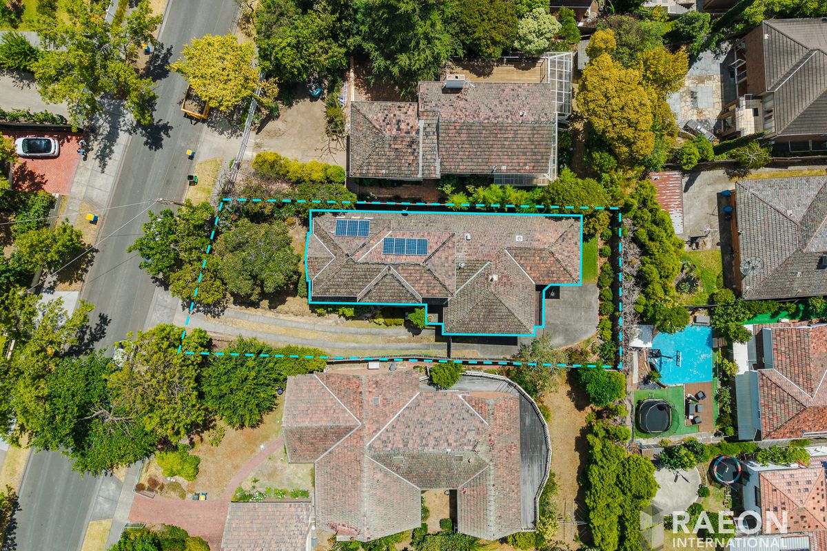 77 Mountain View Road, Balwyn North