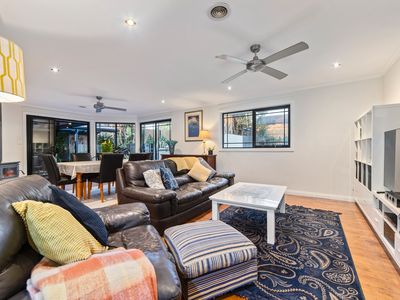 4 Ash Grove South , Langwarrin