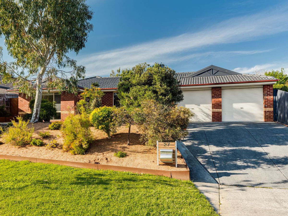27 Fieldstone Boulevard, Beaconsfield