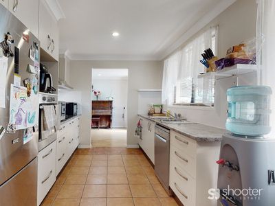 11 Bass Place, Dubbo