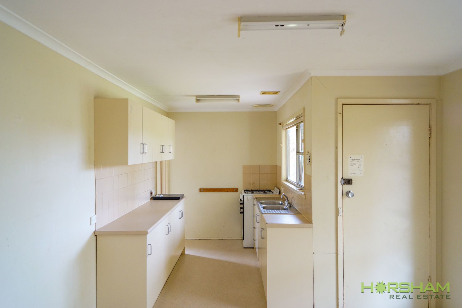 8 Shirley Street, Horsham