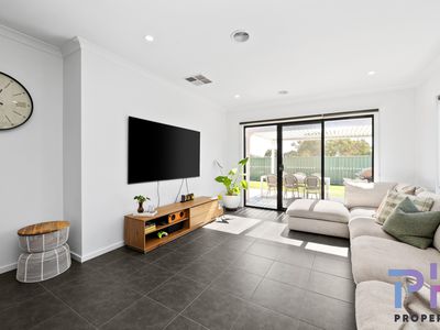 6 Willowbank Court, Epsom