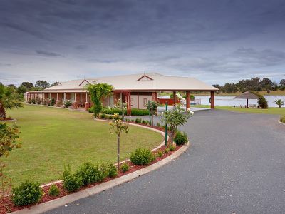 12 Willow Way, Table Top
