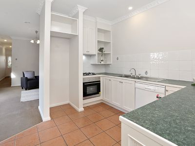 2 / 110 Weller Street, Geelong West