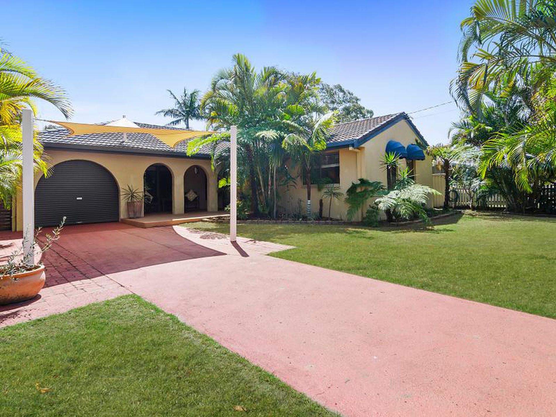 114 Sunset Boulevarde, Tweed Heads West