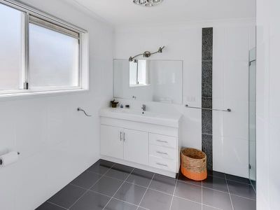 10 Lilac Court, Mooloolaba