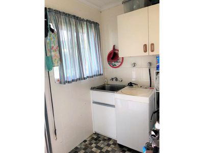 38 Armstrong Street, Atherton