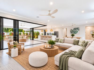 32 Iridescent Drive, Trinity Park