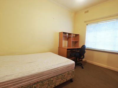 1235 North Road, Oakleigh
